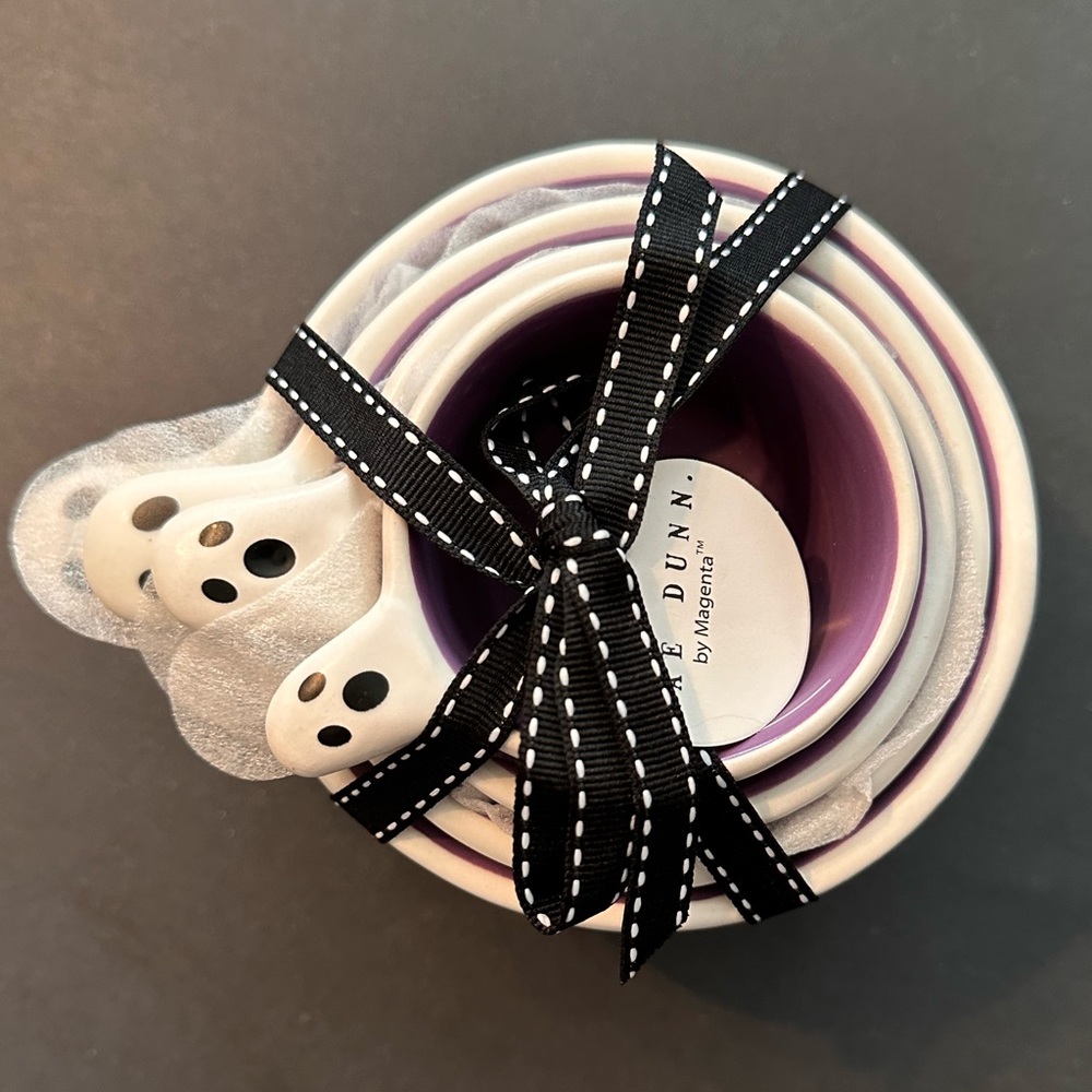Rae Dunn Set of 4 Purple Ceramic Measuring Cups Halloween Ghosts Brand NEW!